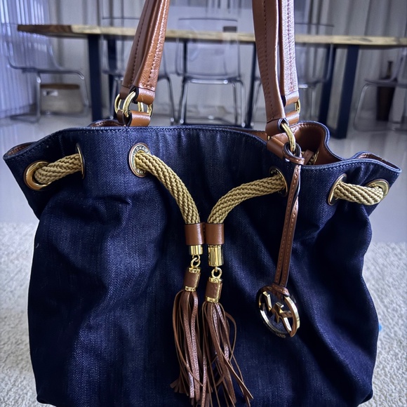 Michael Kors Handbags - Michael kors